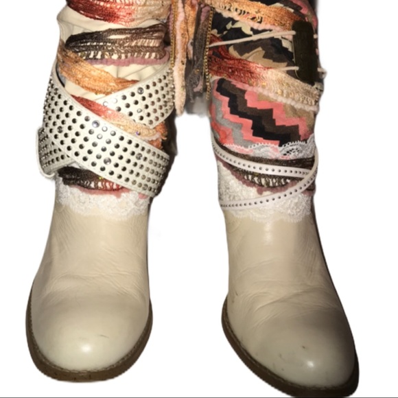 Vintage Boho Cream Boots - Picture 5 of 8